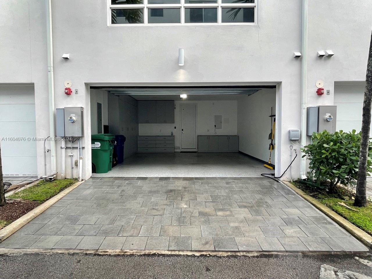 6650 NW 104th Path