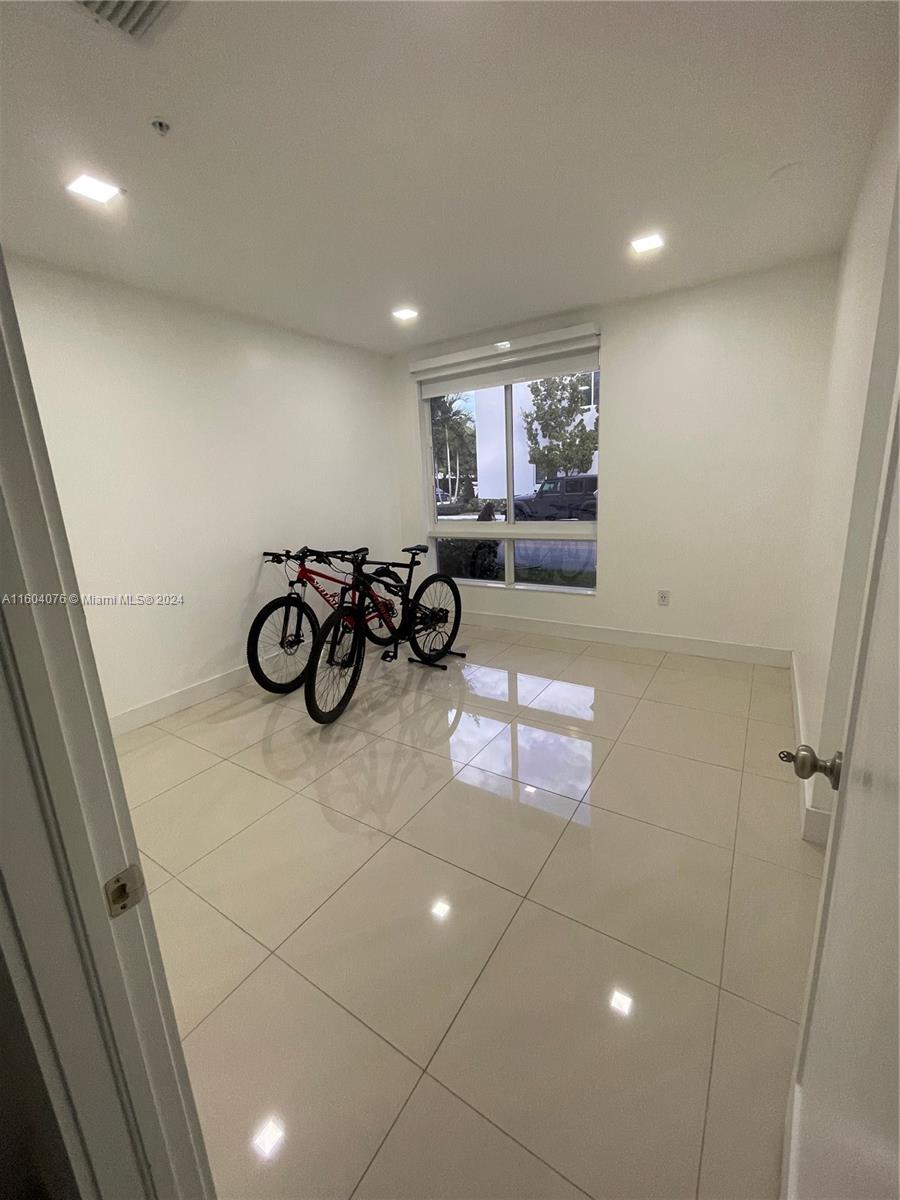 6650 NW 104th Path