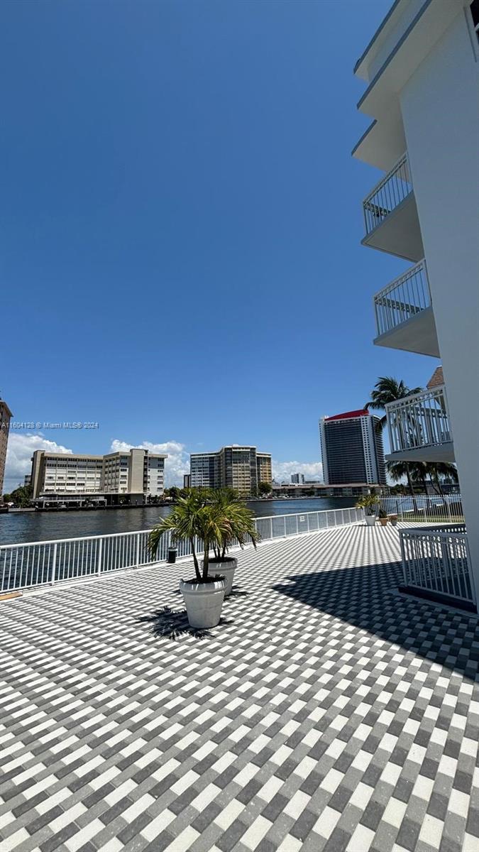 1913 S Ocean Dr # 115