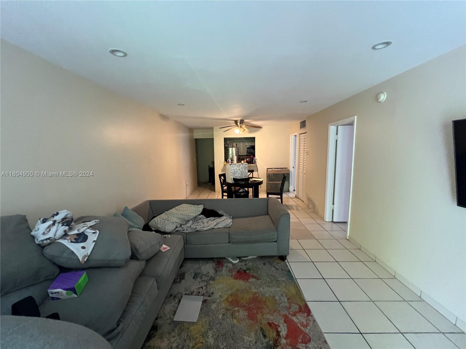 645 NE 121st St # 302