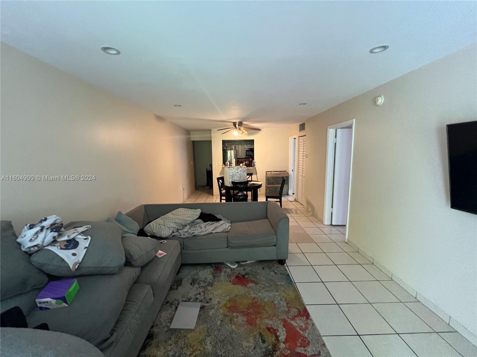 645 NE 121st St # 302