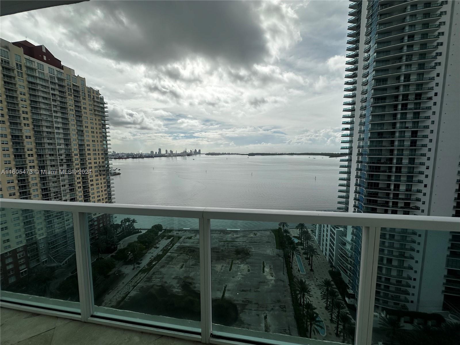 186 SE 12th Ter # 2101