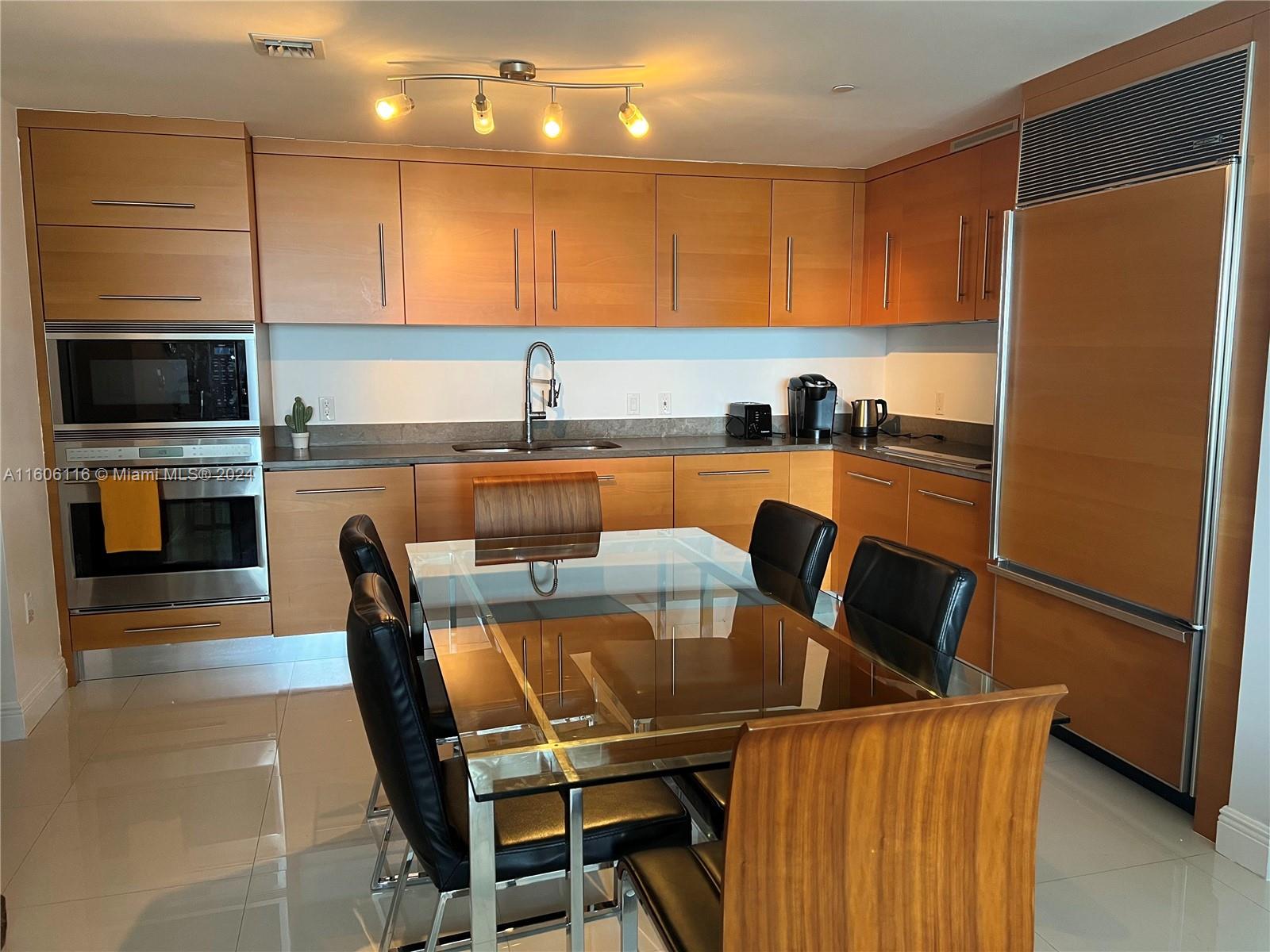 485 Brickell Ave # 4701