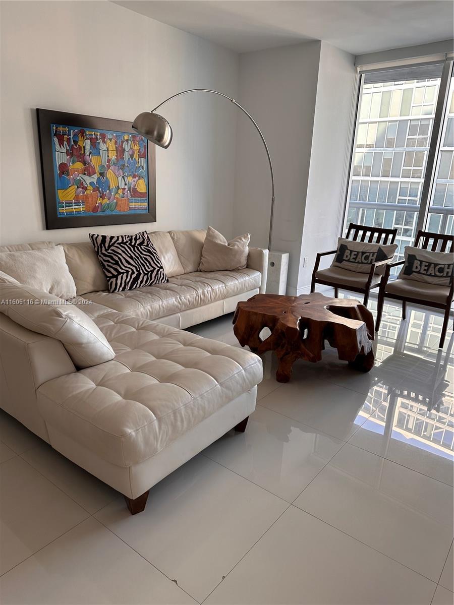 485 Brickell Ave # 4701