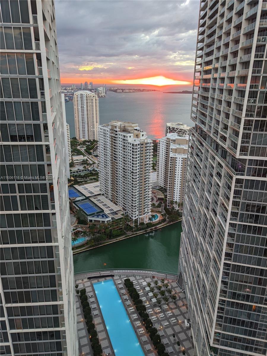 485 Brickell Ave # 4701