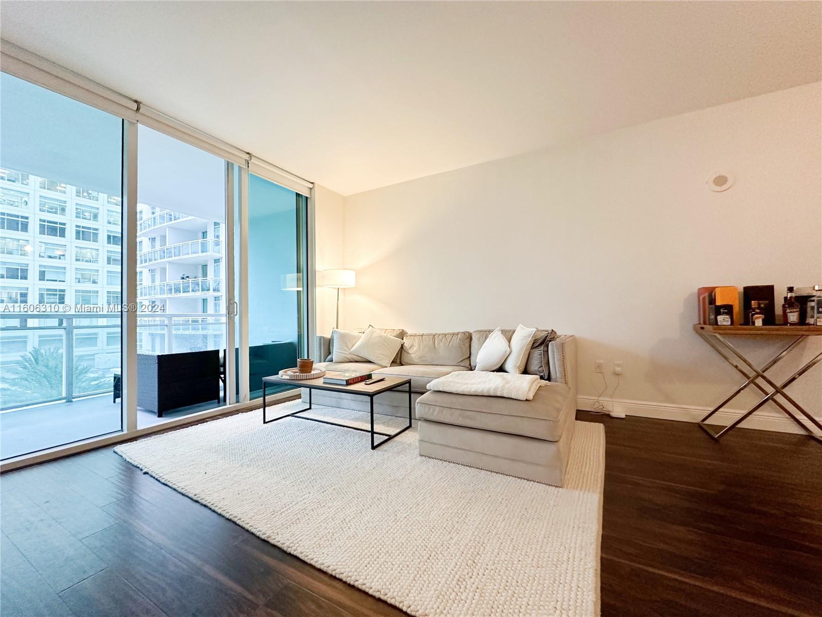 951 Brickell Ave # 601