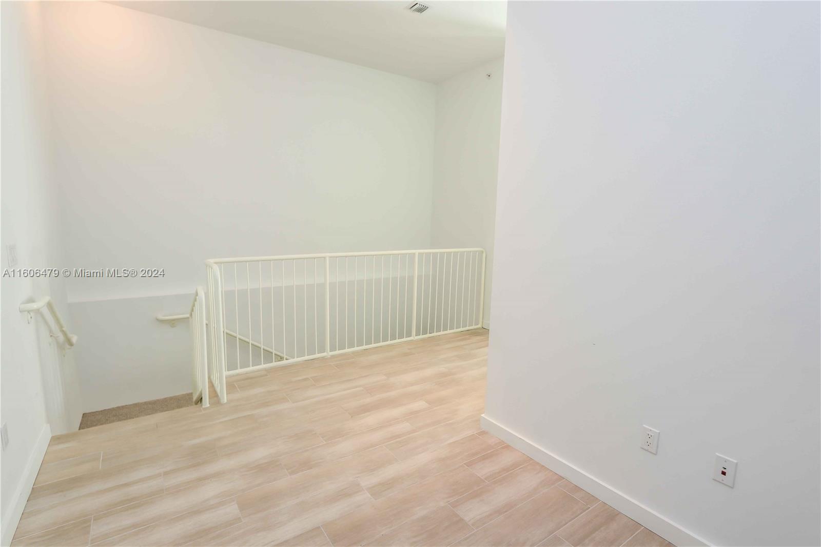 1600 SW 1st Ave # 07 Unit: TH-07