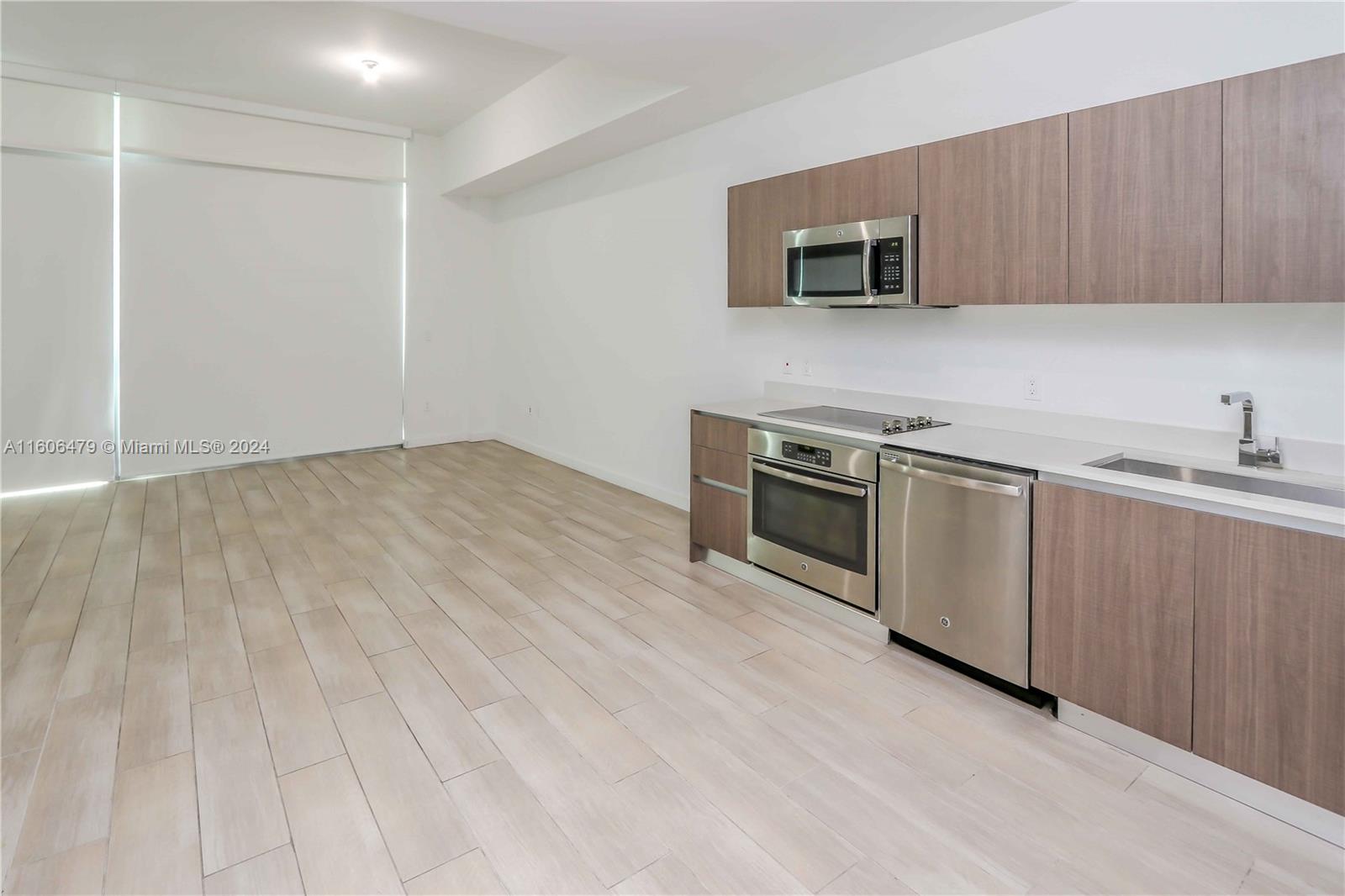 1600 SW 1st Ave # 07 Unit: TH-07
