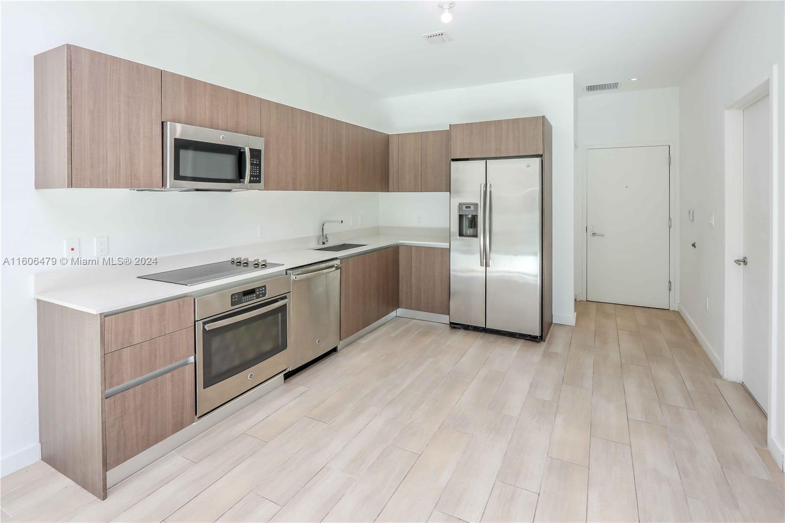 1600 SW 1st Ave # 07 Unit: TH-07