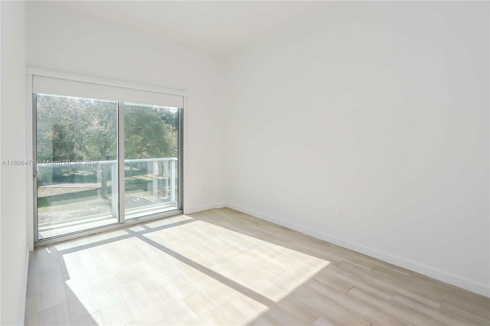 1600 SW 1st Ave # 07 Unit: TH-07