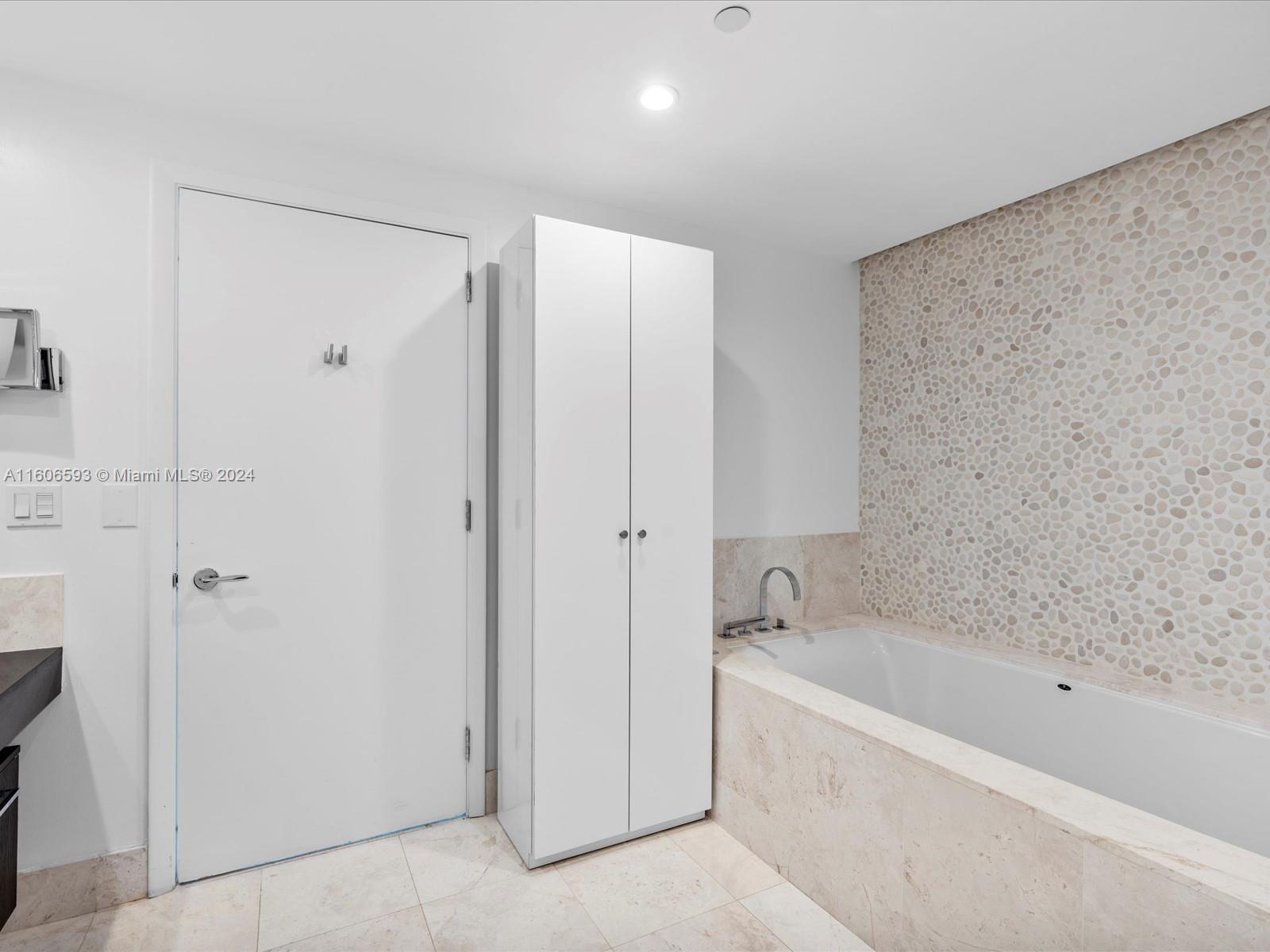 17121 Collins Ave # 1607