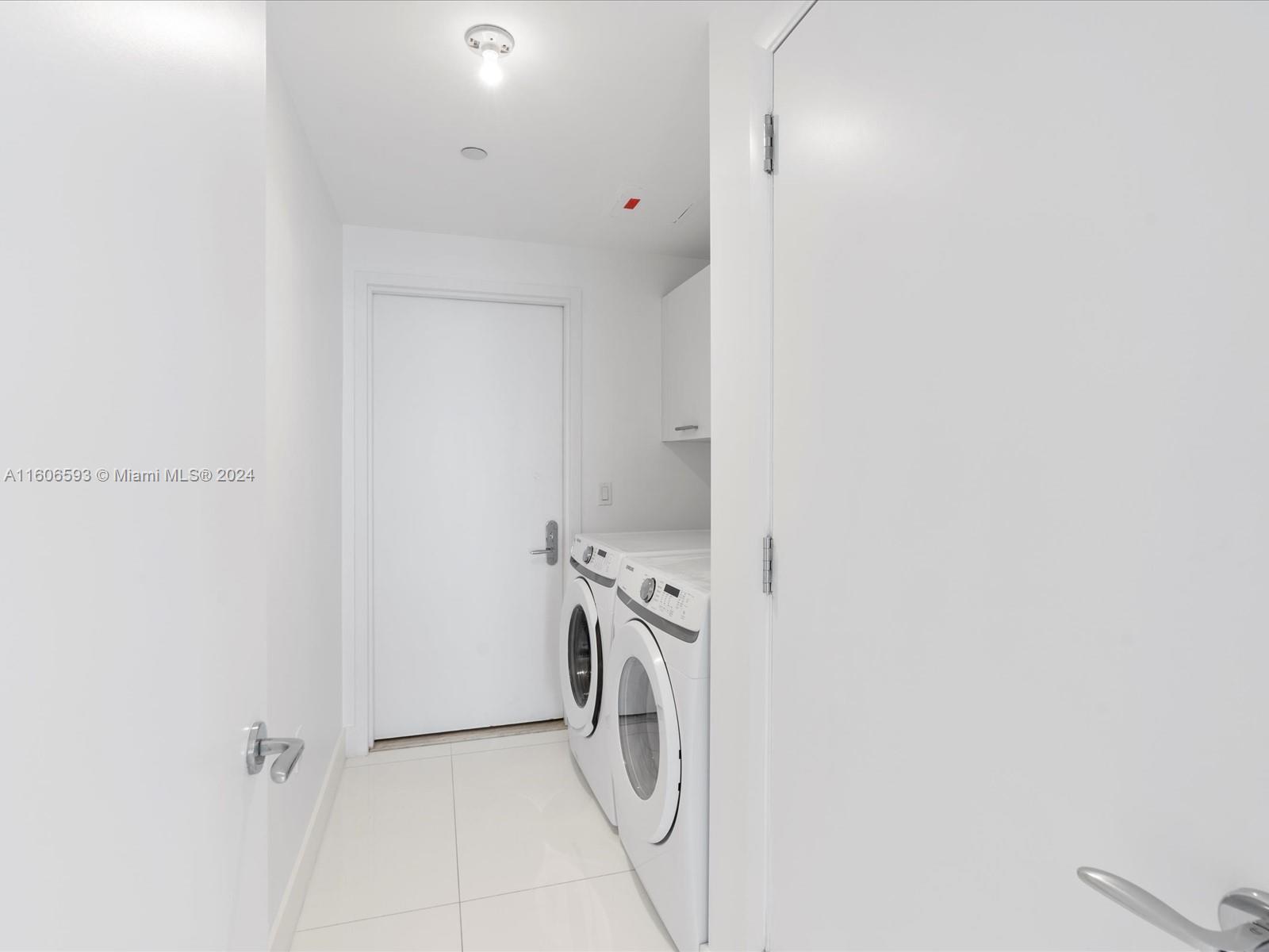 17121 Collins Ave # 1607
