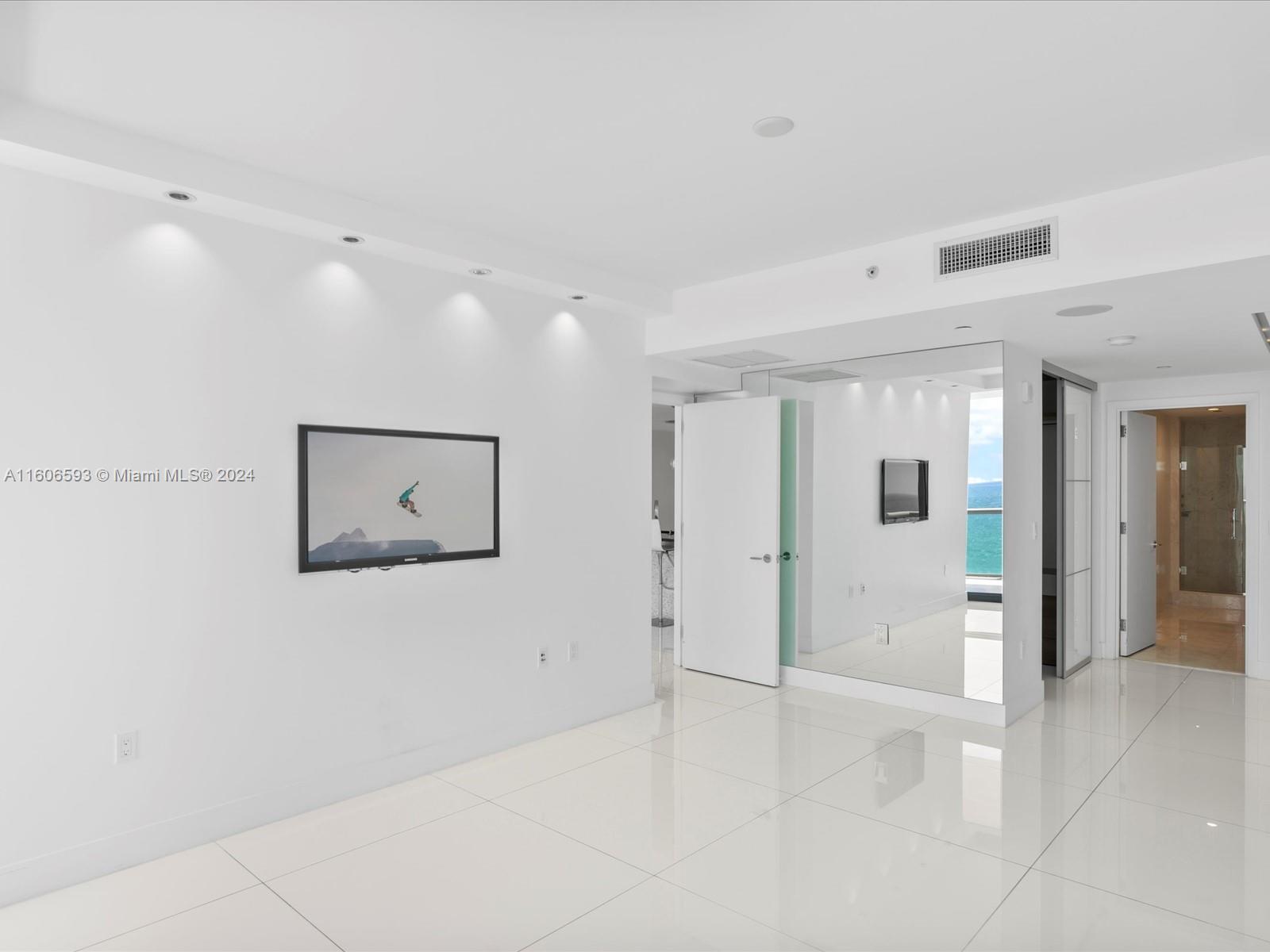 17121 Collins Ave # 1607