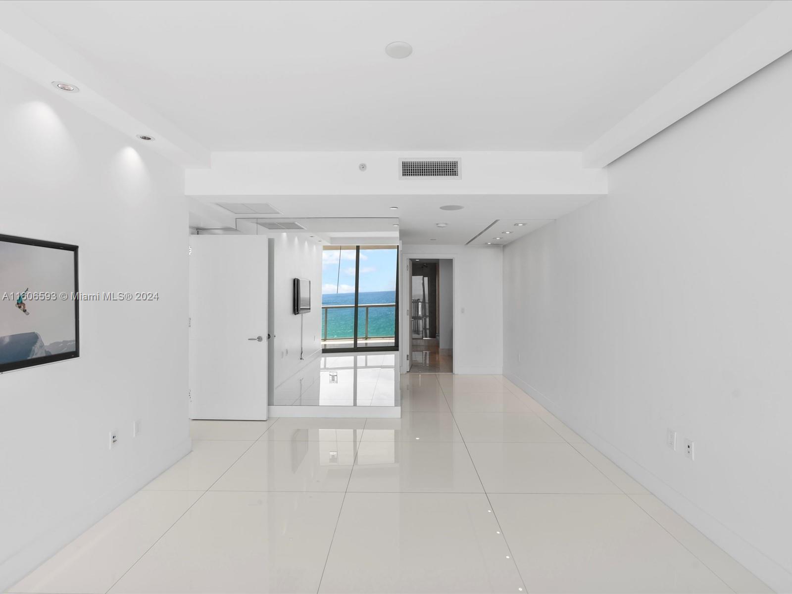 17121 Collins Ave # 1607