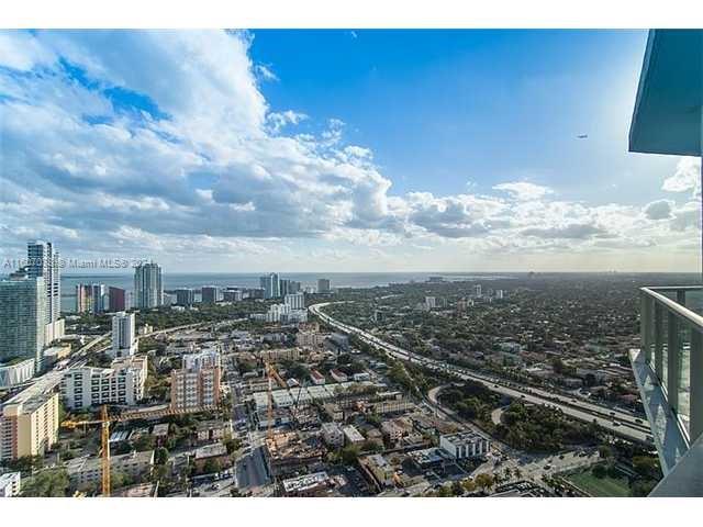 185 SW 7 ST # 4404