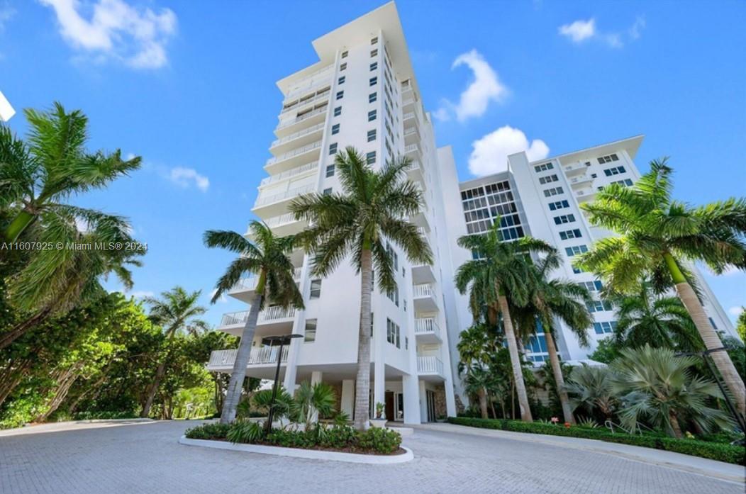 200 Ocean Lane Dr # 907