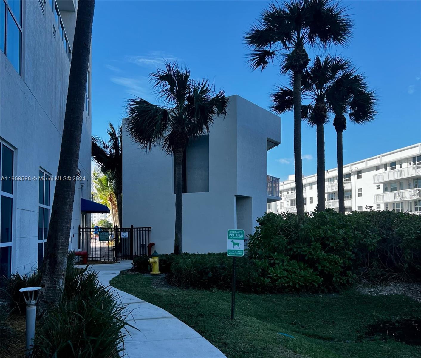 1945 S Ocean Dr # 1411