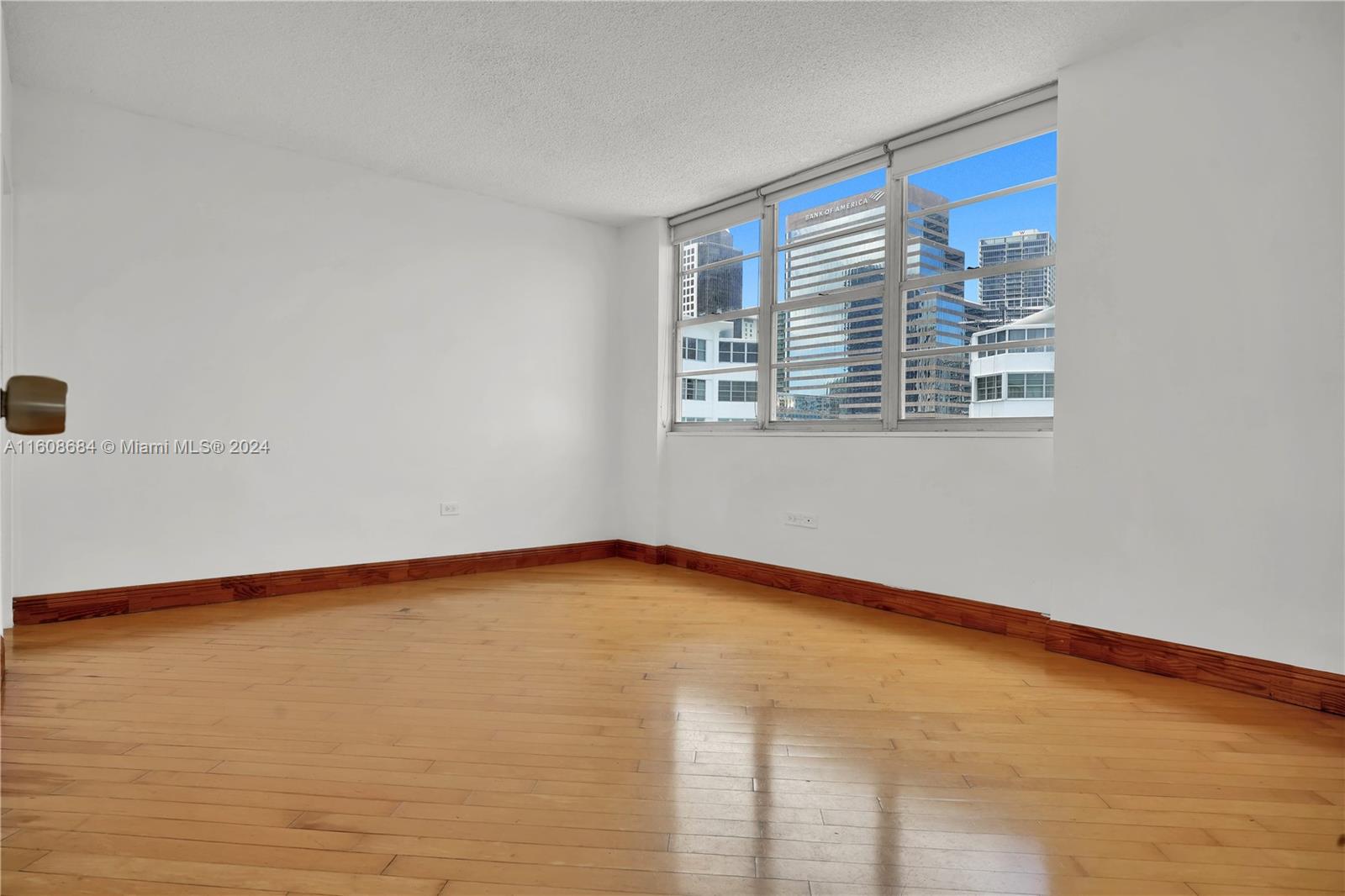 905 Brickell Bay Dr # 1831