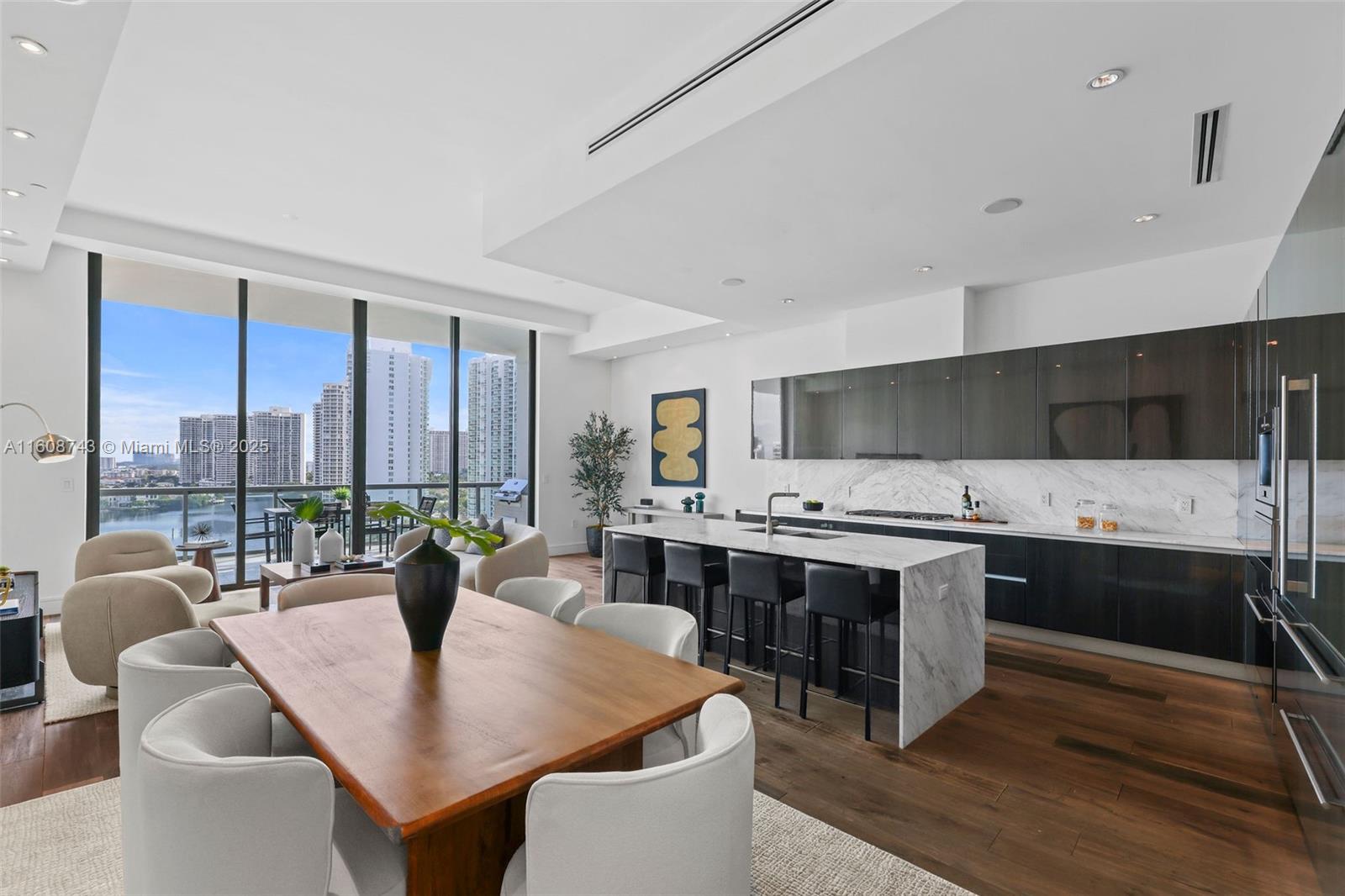 3300 NE 188th St Unit: UPH12 + Rooftop