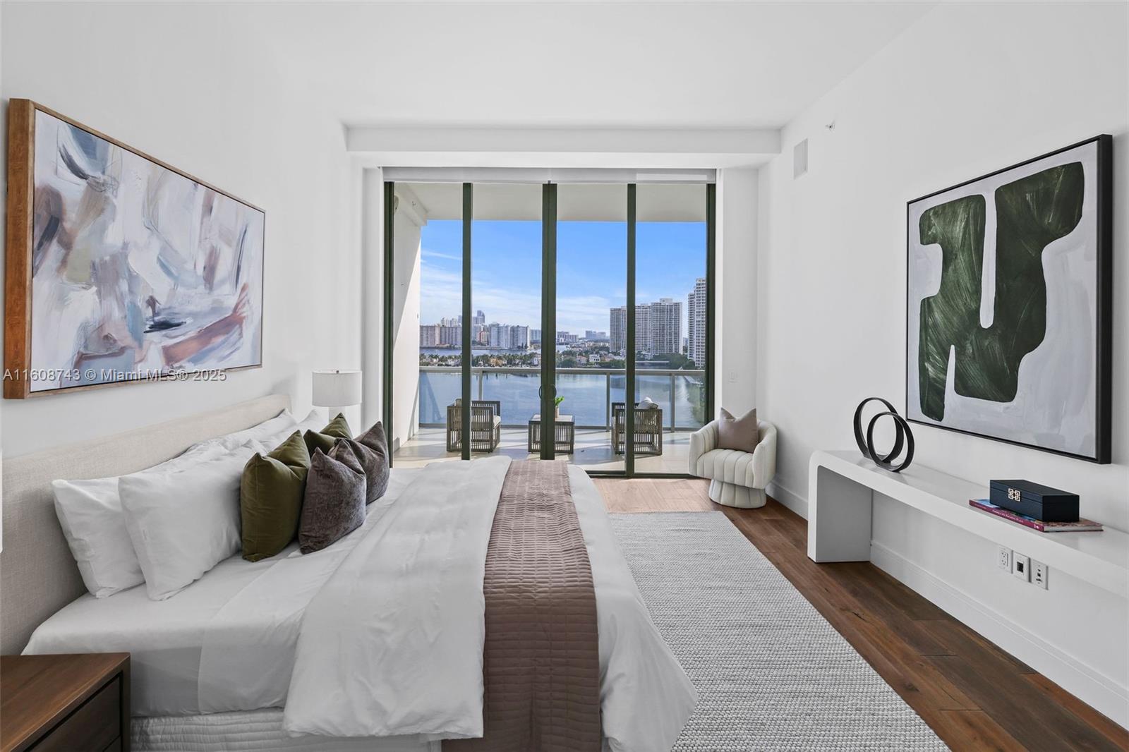 3300 NE 188th St Unit: UPH12 + Rooftop