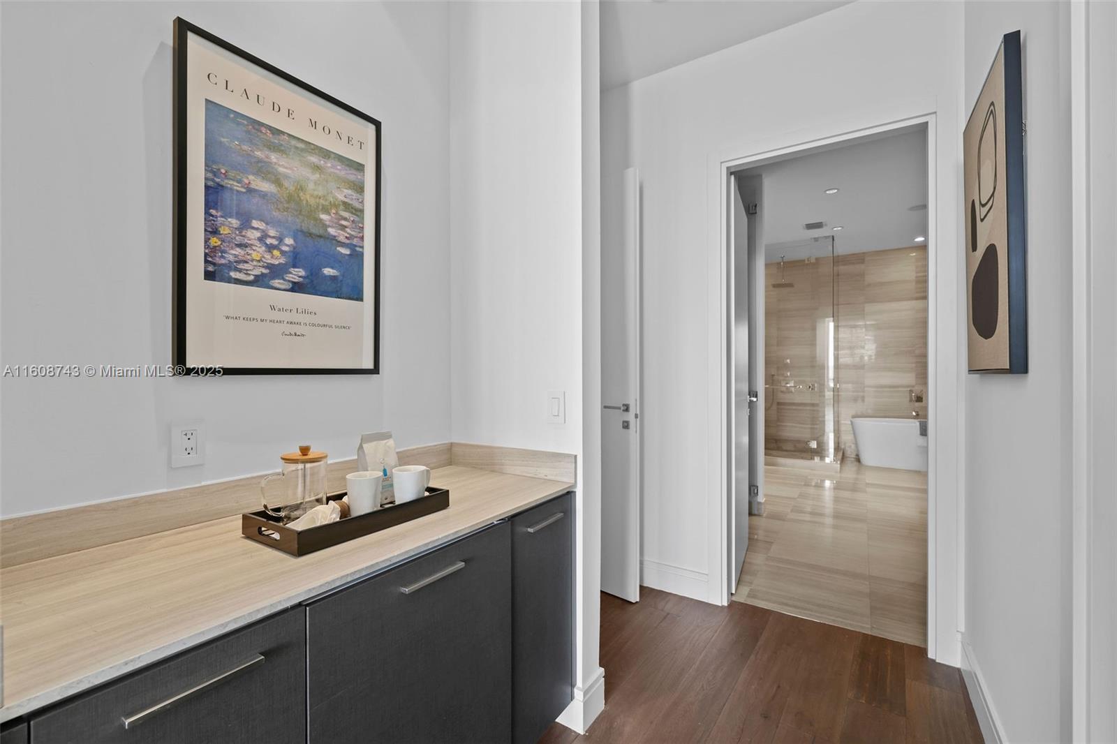 3300 NE 188th St Unit: UPH12 + Rooftop