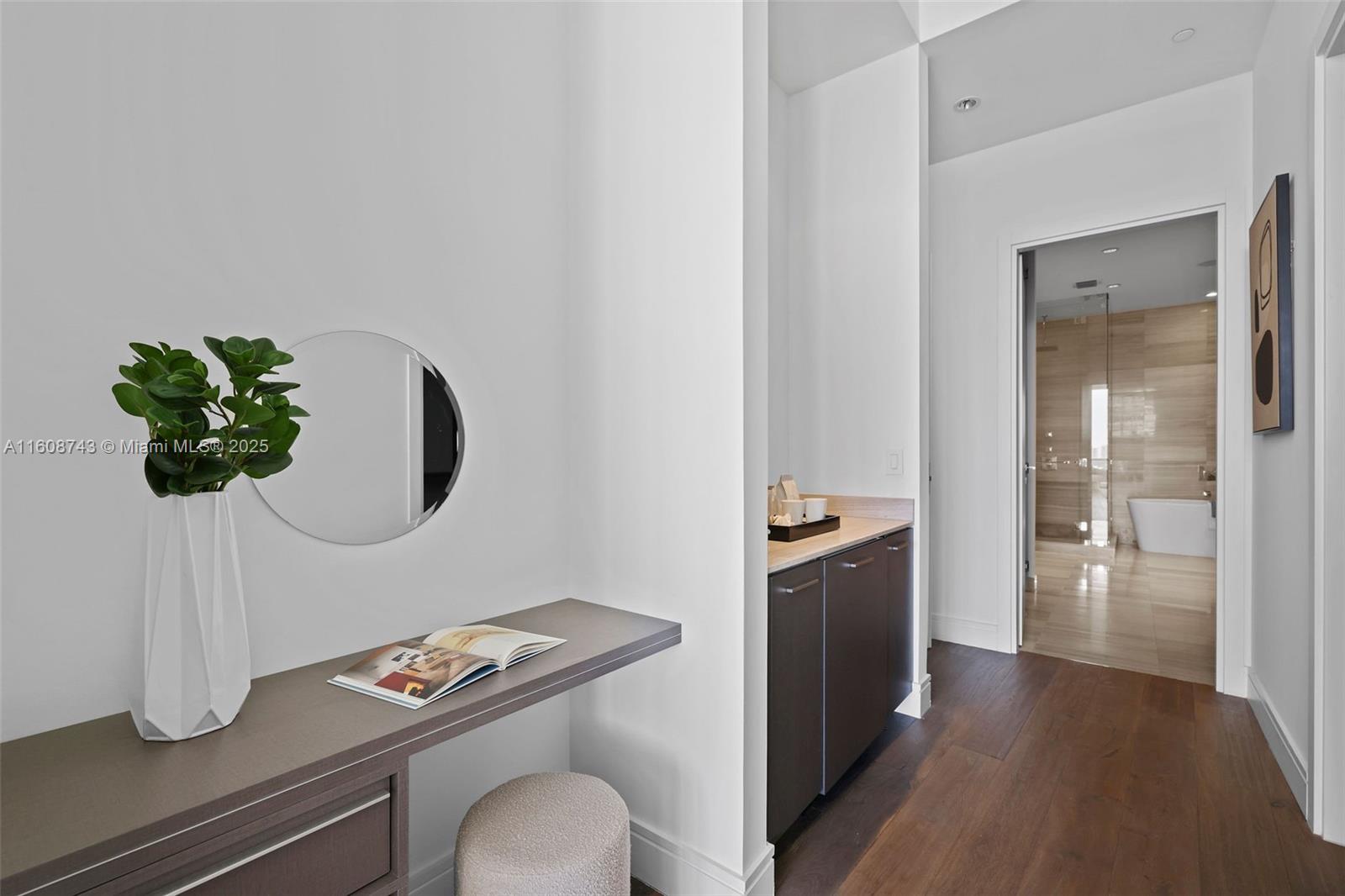 3300 NE 188th St Unit: UPH12 + Rooftop
