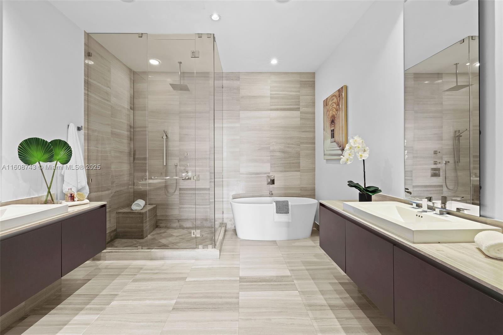 3300 NE 188th St Unit: UPH12 + Rooftop