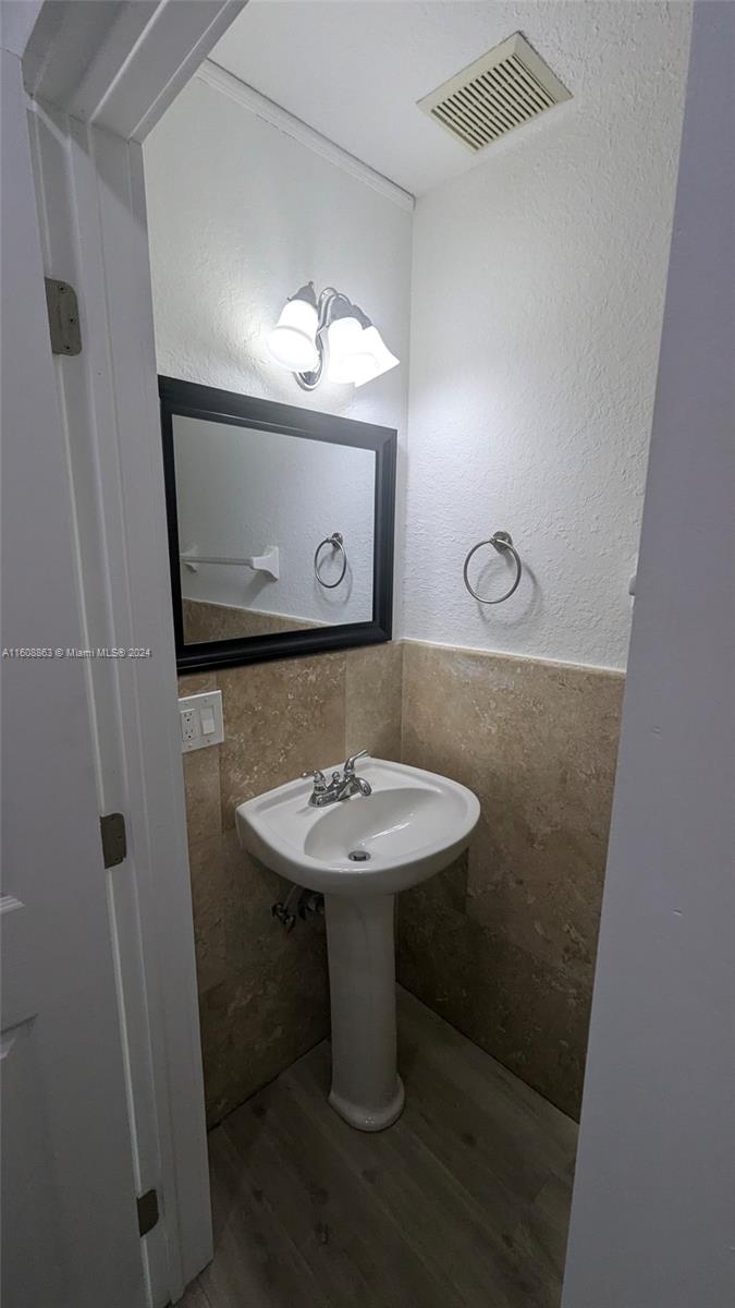 3723 NW 17 AV # A9