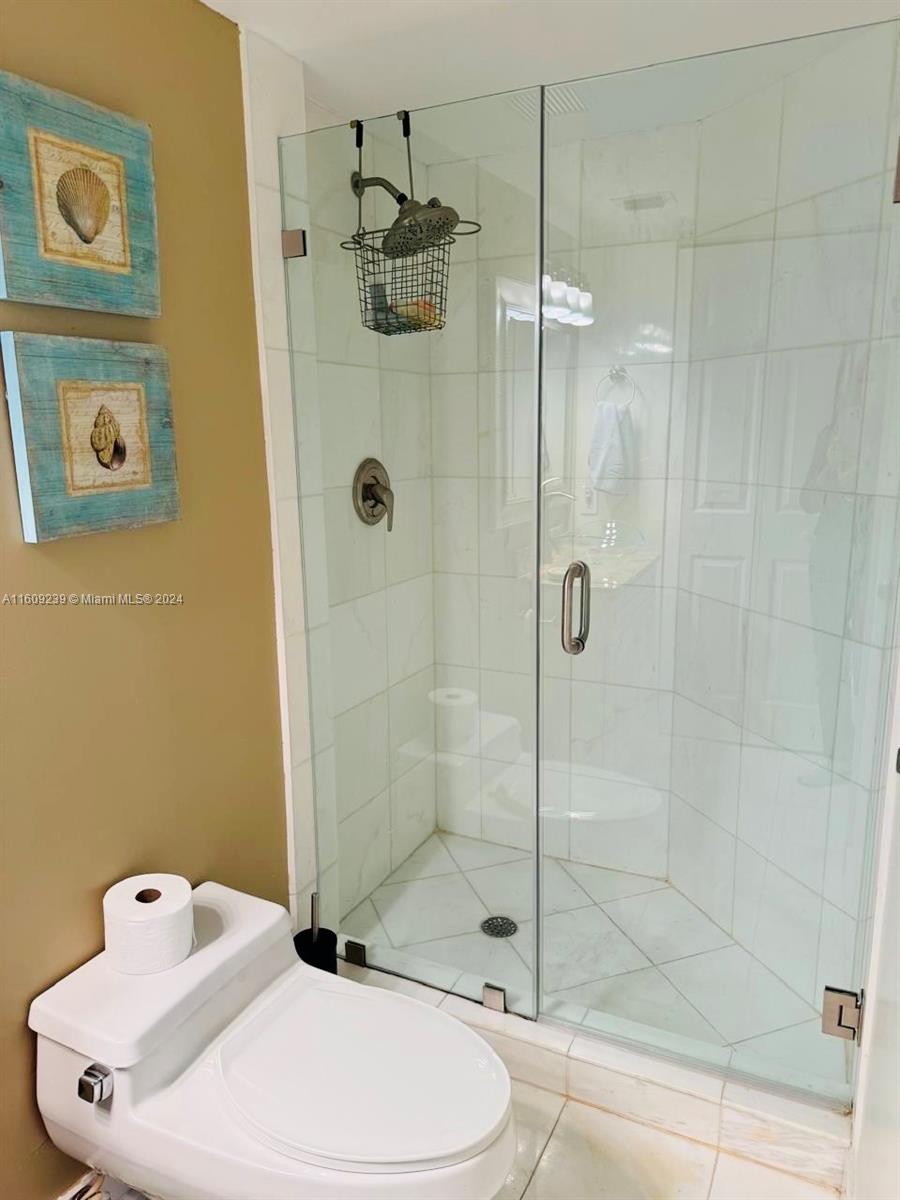 3530 Mystic Pointe Dr Unit: LPH05