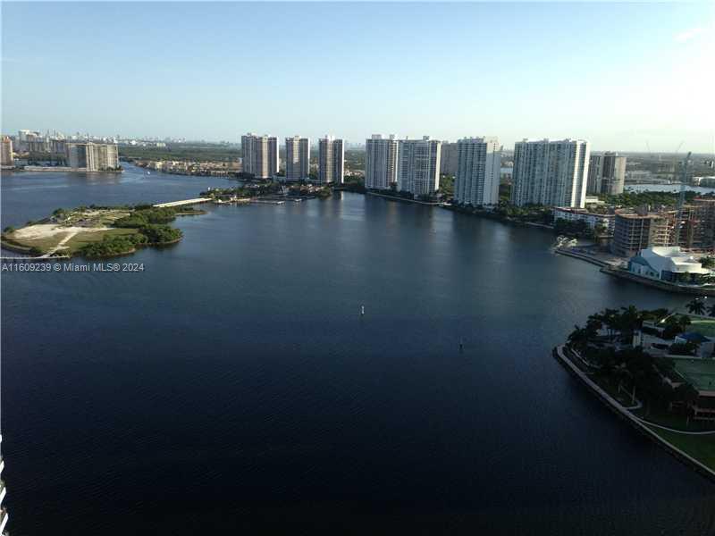 3530 Mystic Pointe Dr Unit: LPH05