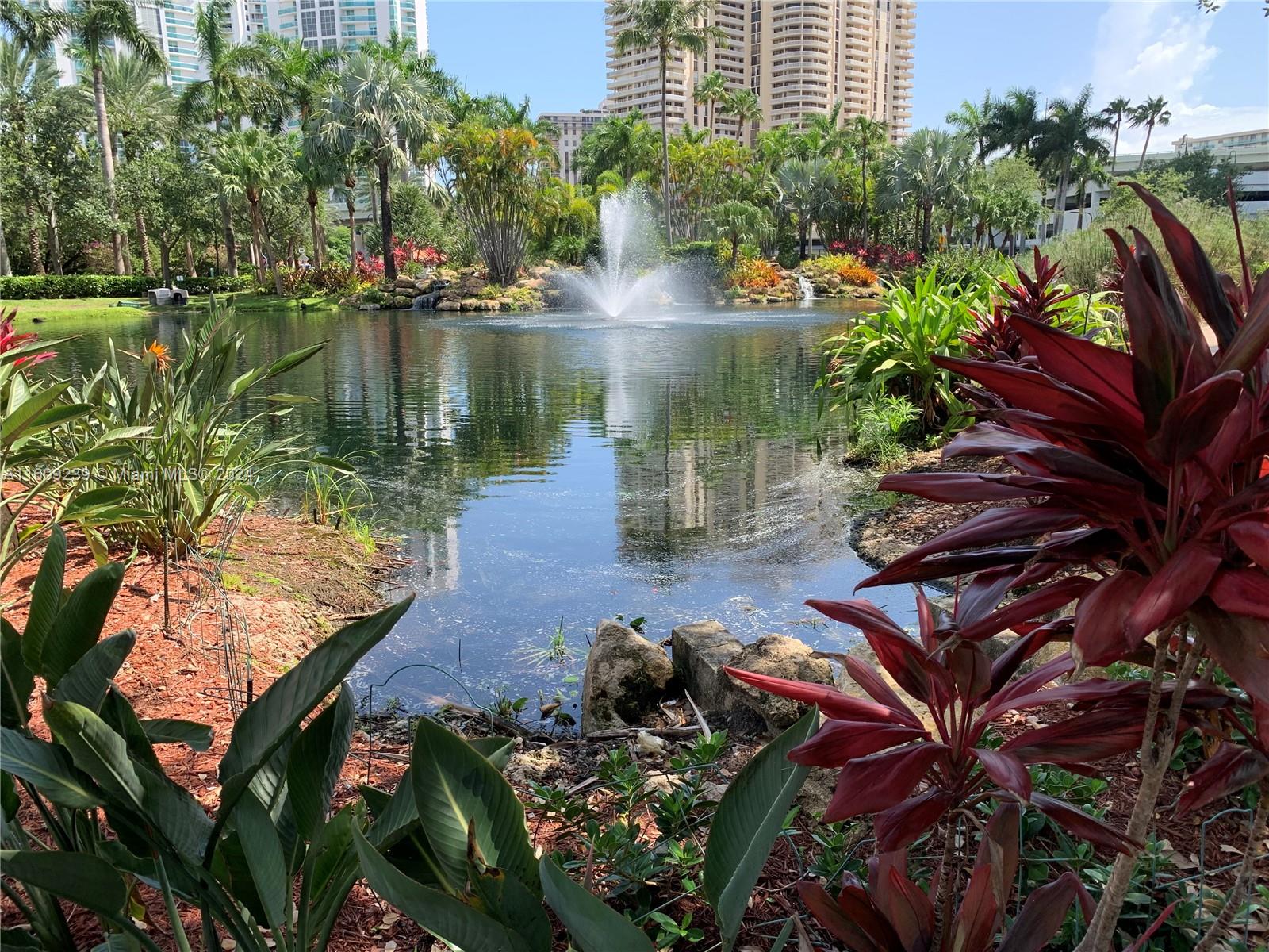 3530 Mystic Pointe Dr Unit: LPH05