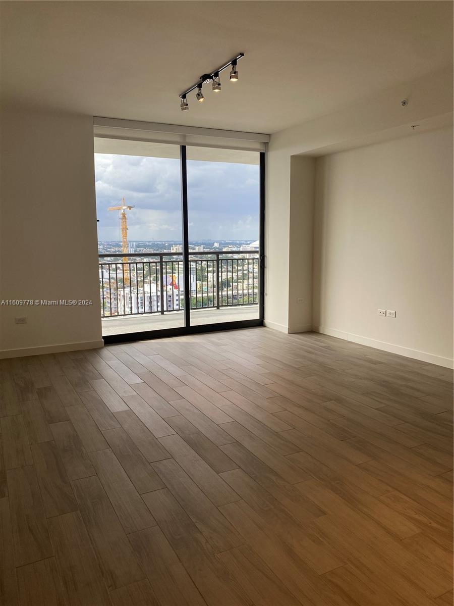 999 SW 1 AVE # 3209