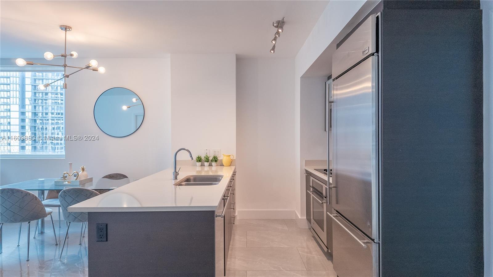 500 Brickell Ave # 2110