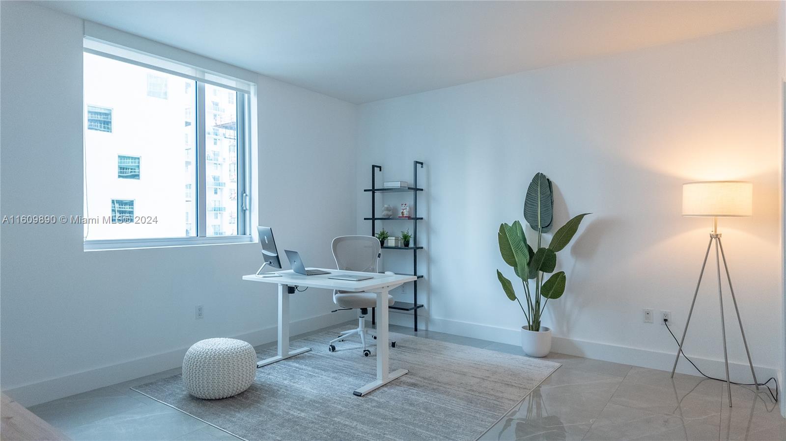 500 Brickell Ave # 2110