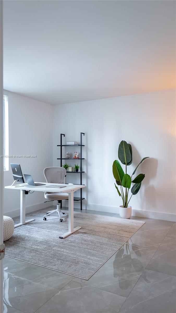 500 Brickell Ave # 2110