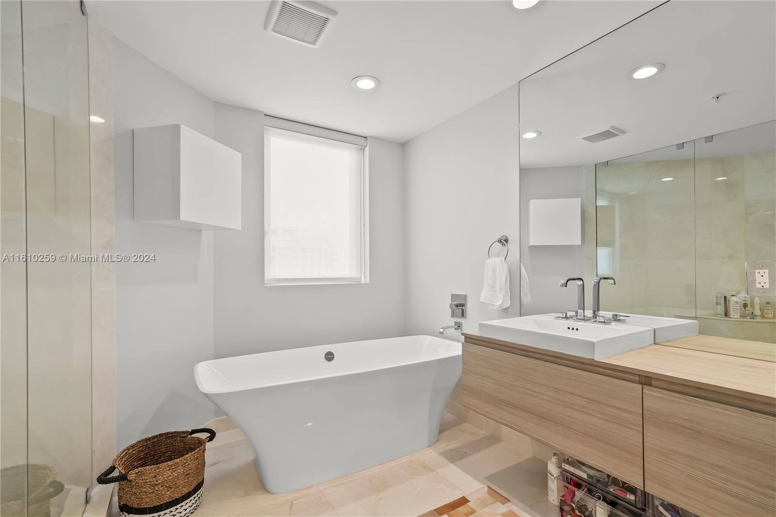 17111 Biscayne Blvd # 2203