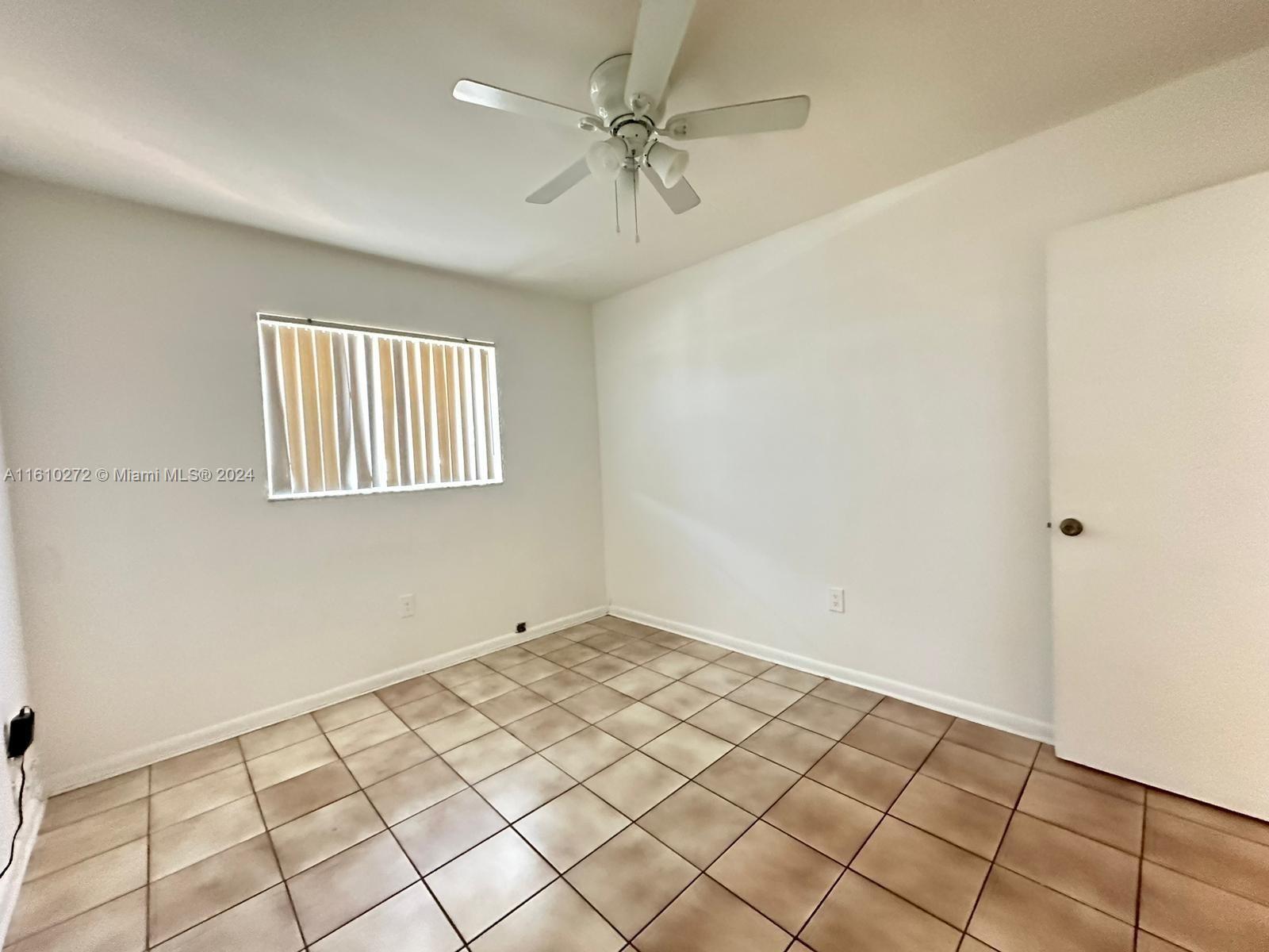 1942 Thomas St # 3 Unit: 1-3