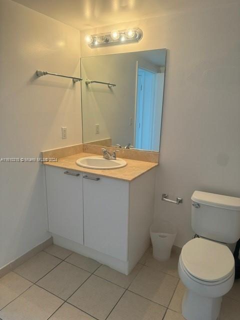 16699 Collins Ave # 2509