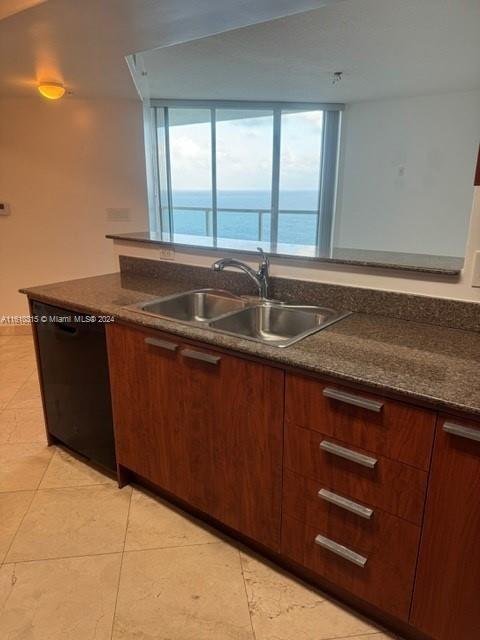 16699 Collins Ave # 2509