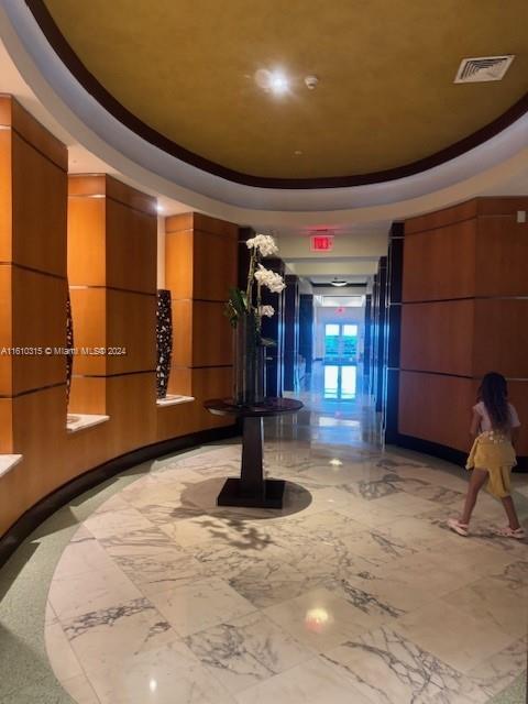 16699 Collins Ave # 2509