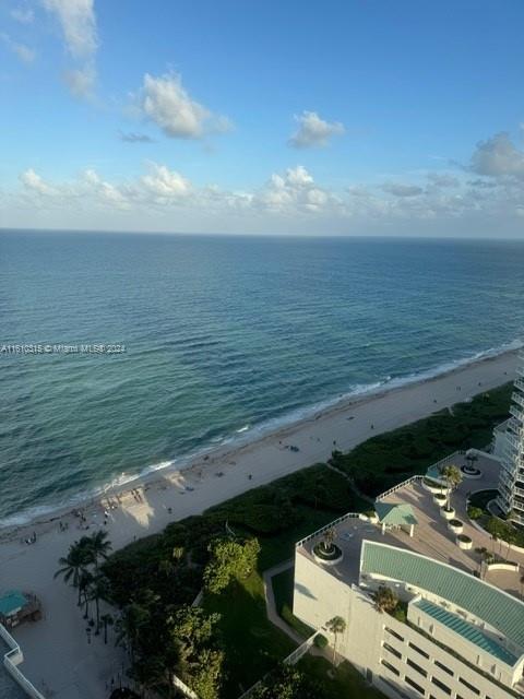 16699 Collins Ave # 2509