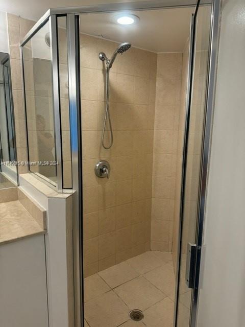 16699 Collins Ave # 2509