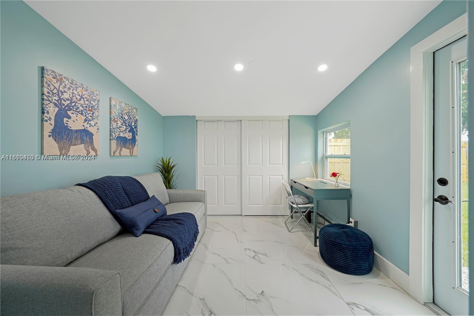 3740 SW 55th Ave