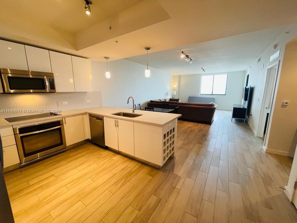 999 SW 1st Ave # 2613