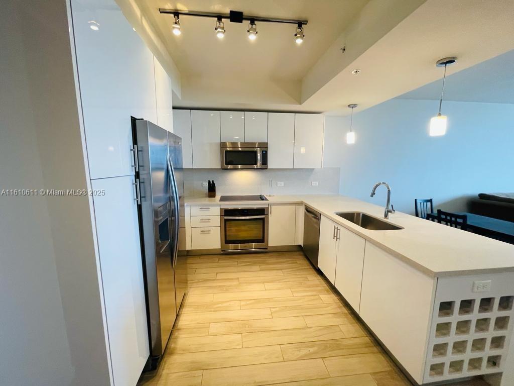 999 SW 1st Ave # 2613