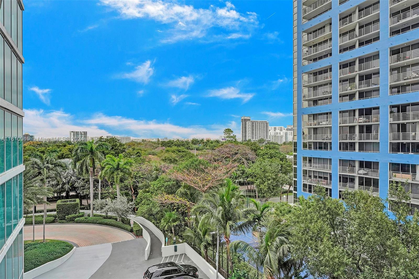 2101 Brickell Ave # 403