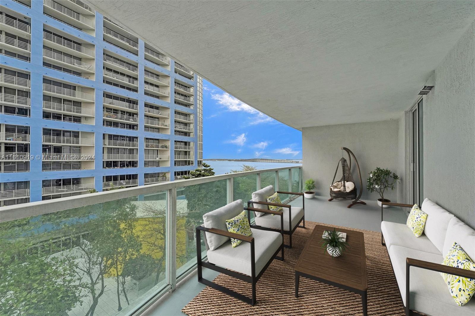 2101 Brickell Ave # 403