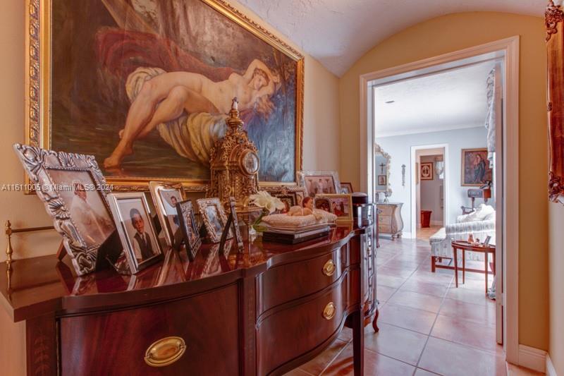 1320 S Alhambra Cir