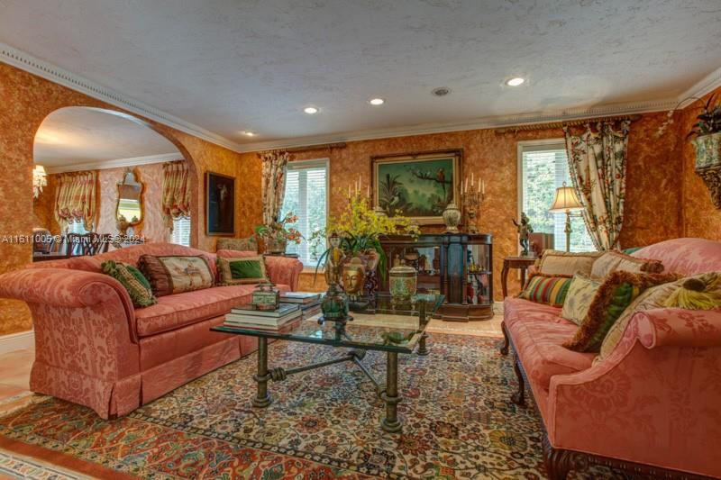 1320 S Alhambra Cir