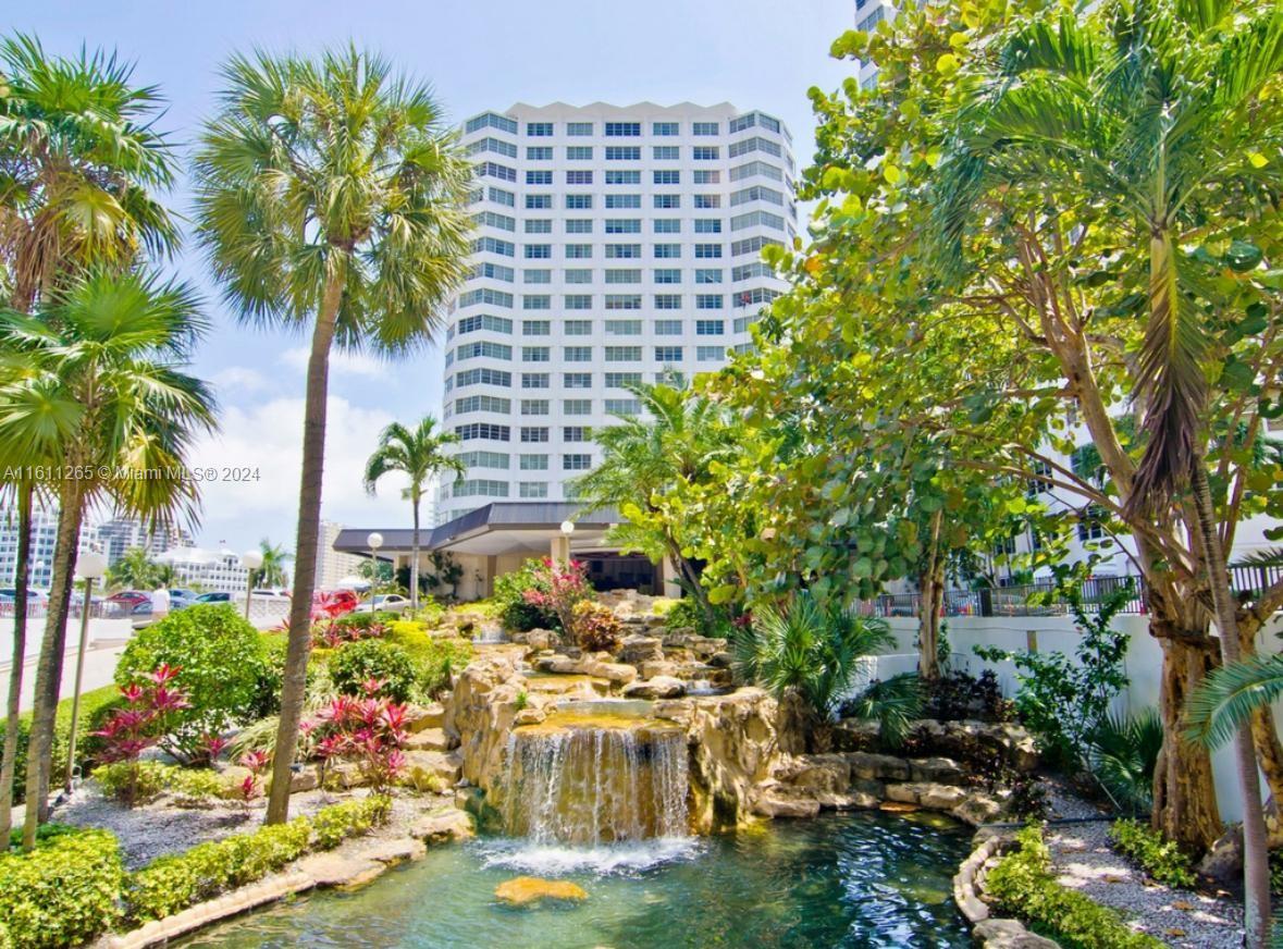 905 Brickell Bay Dr # 1927